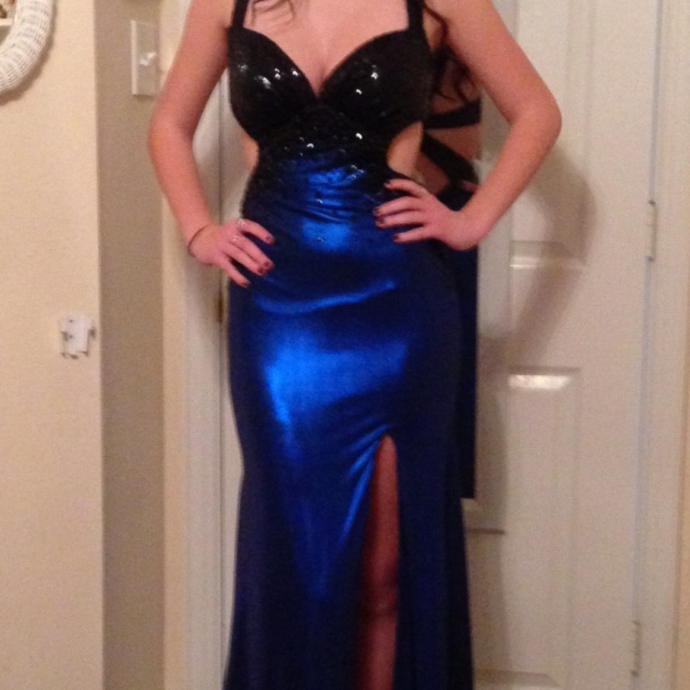 Prom Dress - Picture 2 of 3